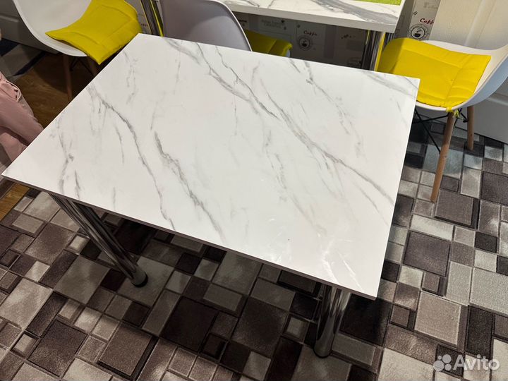 Кухонный стол