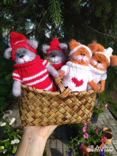 Вязаные котики игрушки ручной работы