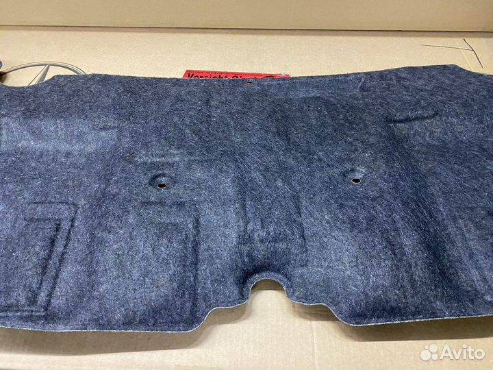 Шумоизоляция капота Mercedes W447