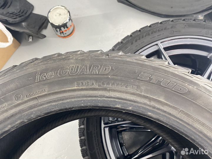 Yokohama Ice Guard Stud IG55 275/40 R20