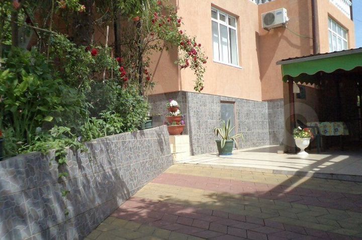 Дом 207 м² на участке 8 сот.