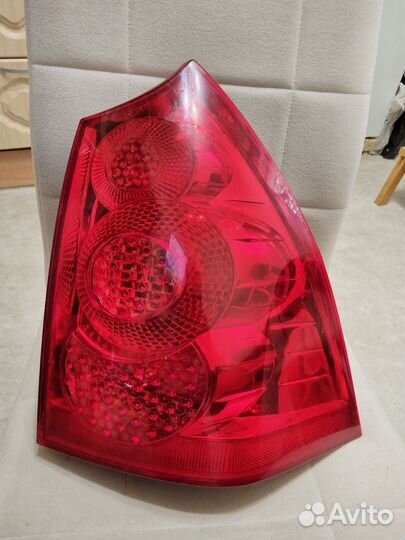 Фонарь правый задний на Пежо 307 рестайлинг
