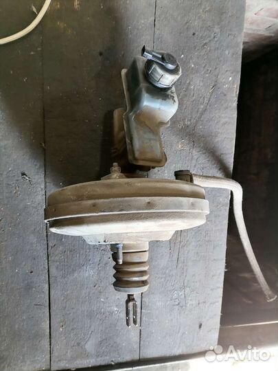 Вакуумный усилитель тормозов калина