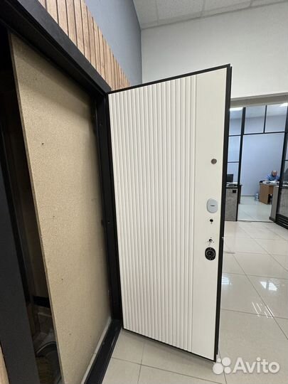 Дверь входная