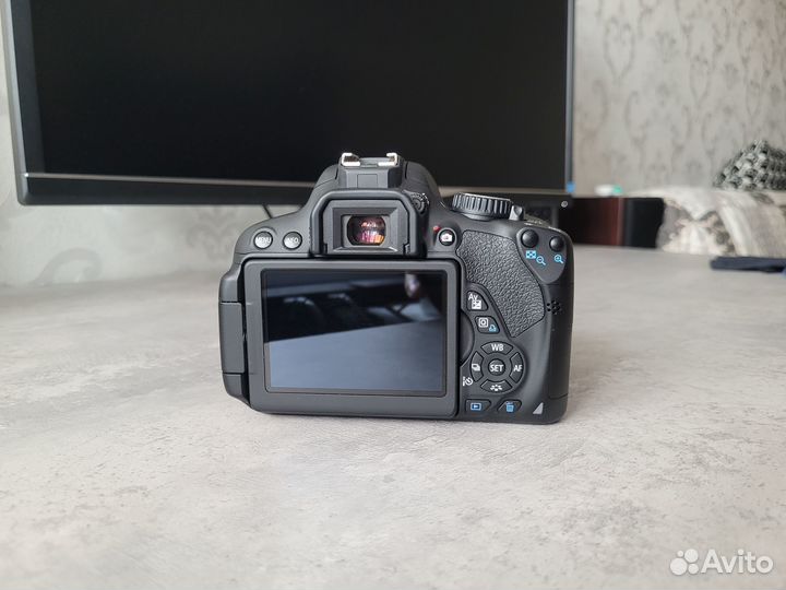 Canon EOS 650D 18-55 IS II Kit, 7527 кадров, идеал