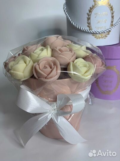 Сладкий подарок девушке