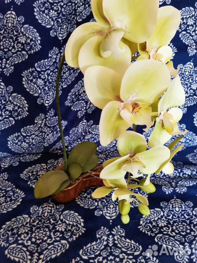 Орхидея ручной работы