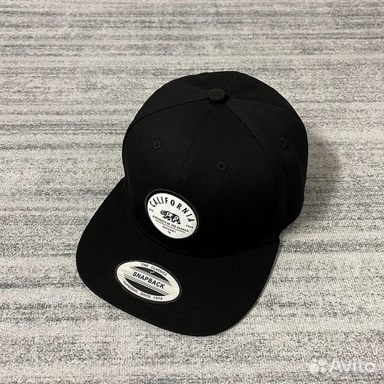 Кепка с сеткой Quiksilver snapback