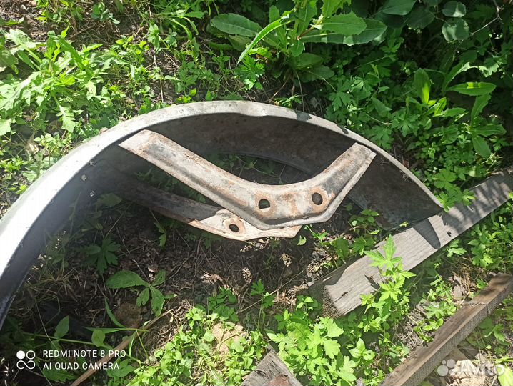 Крыло от мотоцикла