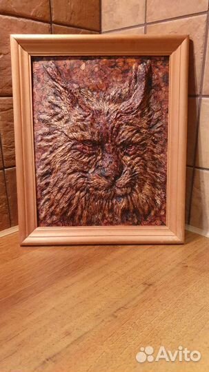 Картина из скорлупы кедрового ореха