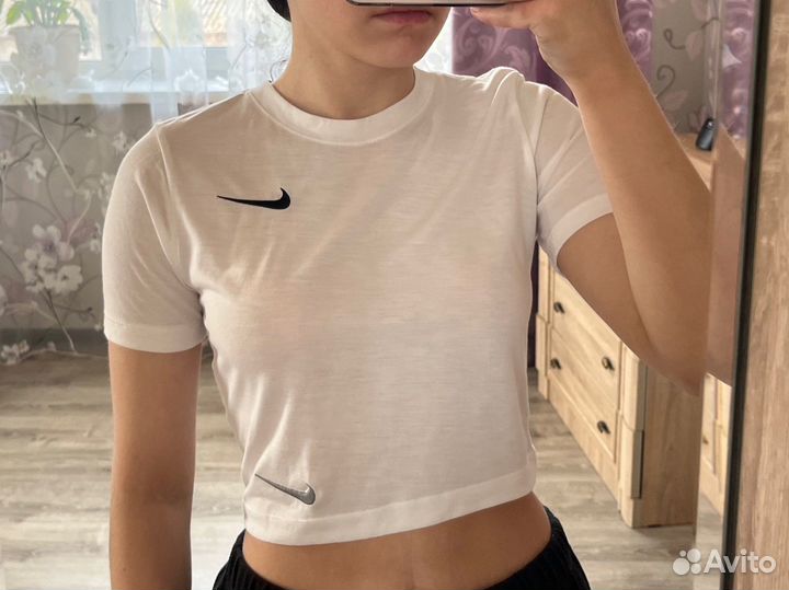 Топ Nike