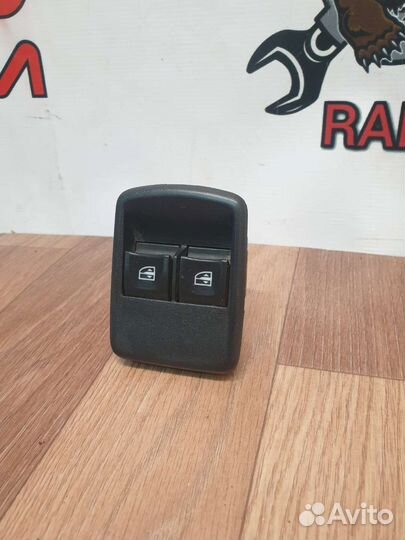 Блок управления стеклами Renault Sandero 2