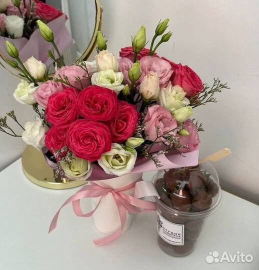 Букет девушке с доставкой