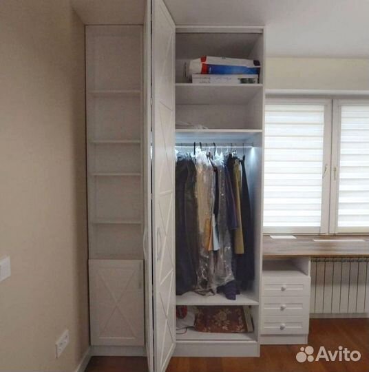 Шкаф белый в детскую