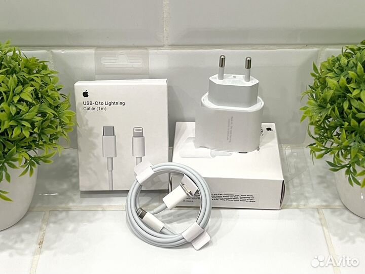 Оригинальная зарядка на iPhone блок+кабель 20w