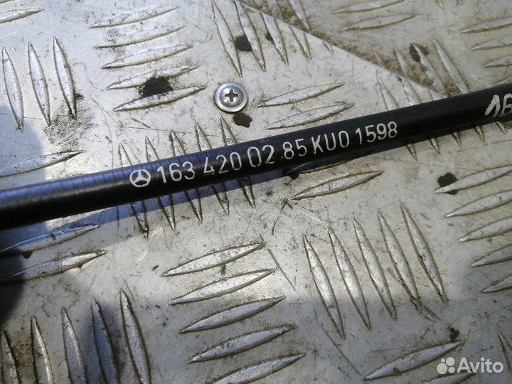 Трос стояночного тормоза Mercedes Benz ML W163