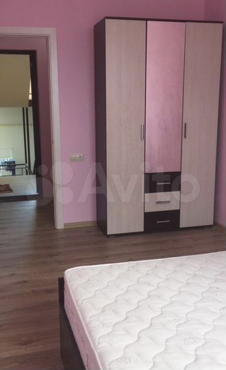 2-к. квартира, 52 м², 3/3 эт.