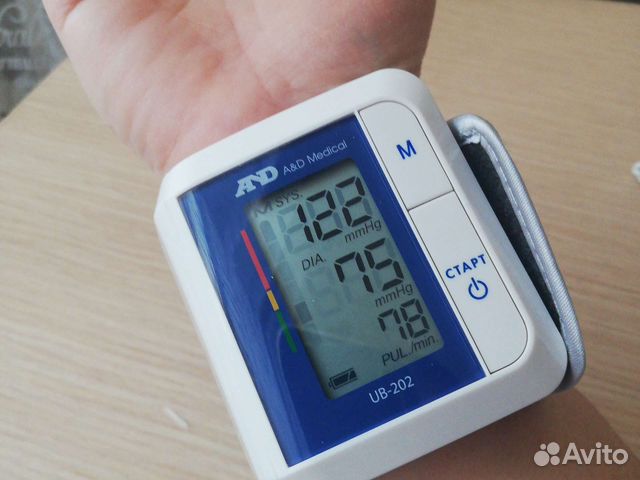 Тонометр автоматический на запястье UB-202 AND