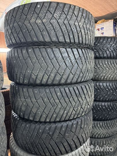 Goodyear UltraGrip Ice 225/55 R18