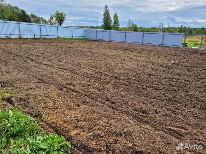 Вспашка, рыхление почвы земляной фрезой