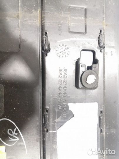 Молдинг двери задней правой Land Rover