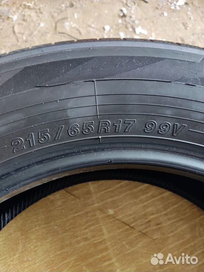 Yokohama BluEarth AE50 215/65 R17 99