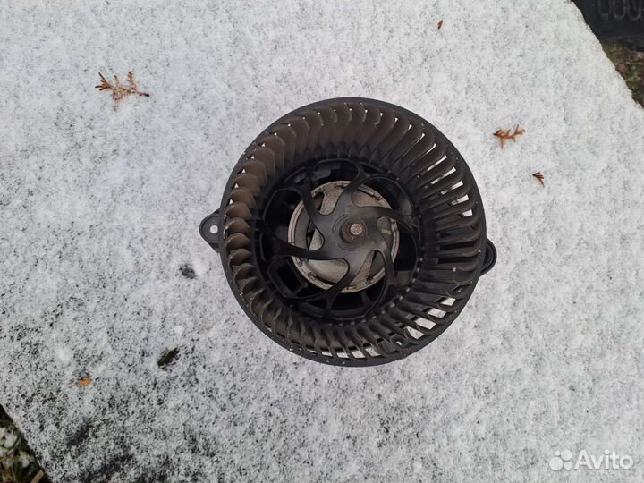 Моторчик печки Пежо 406