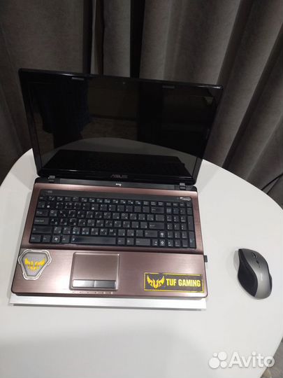 Игровой ноутбук Asus/Intеl Сore i3/nvidiа GT 520MX