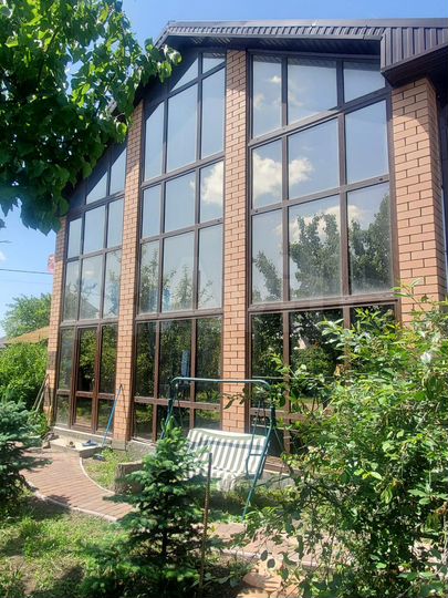 Дом 195 м² на участке 6 сот.