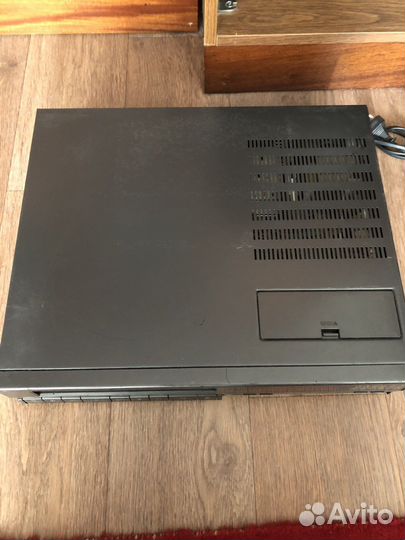 Видеомагнитофон