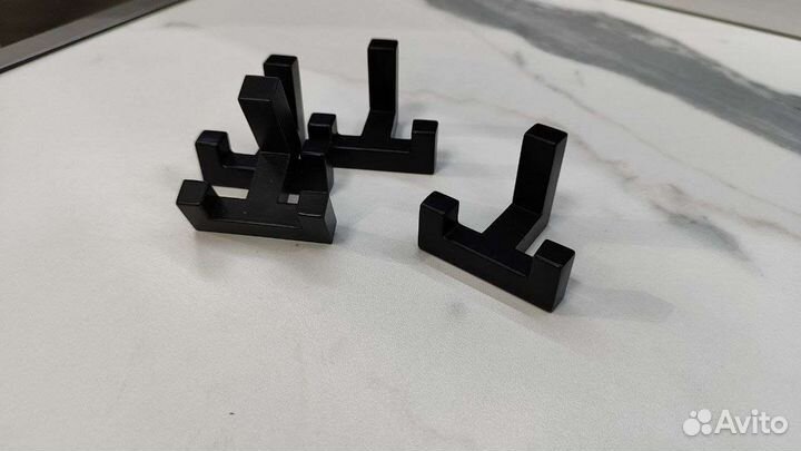 Крючок мебельный