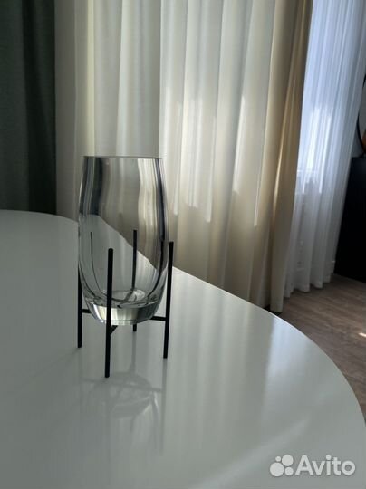 Ваза стеклянная на подставке