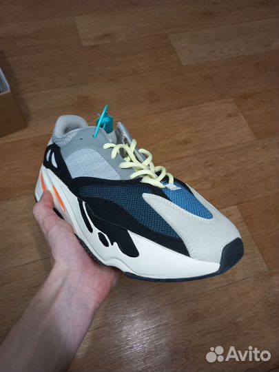 Кроссовки Adidas yeezy boost 700