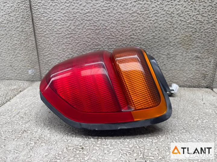 Стоп-сигнал задний правый nissan stagea