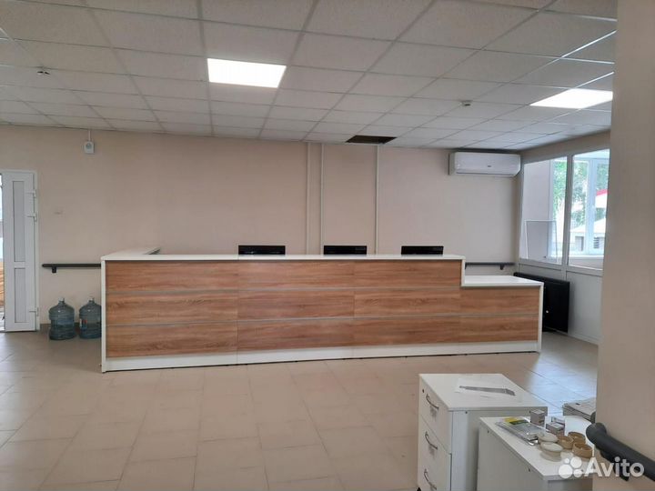 Стойка ресепшн