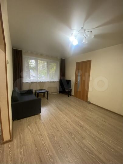 2-к. квартира, 47 м², 1/5 эт.