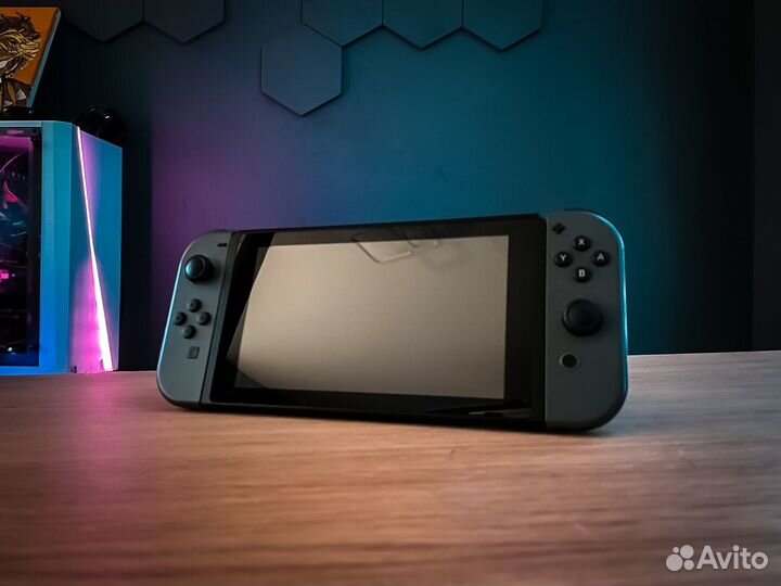 Nintendo switch rev 2 с играми