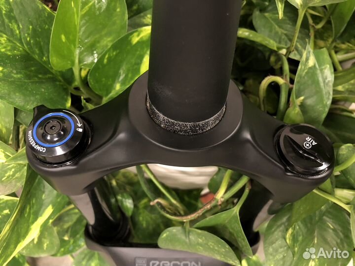 Новая вилка rock shox recon RL 29 140 мм