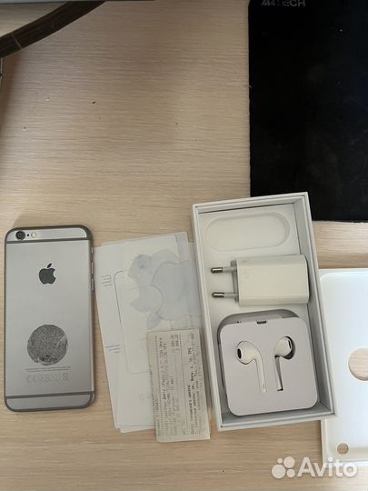 Телефон iPhone 6