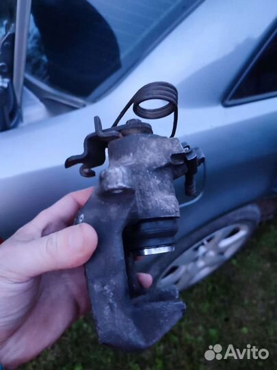 Суппорт задний левый ауди а6с5 а4б5 (AEB)