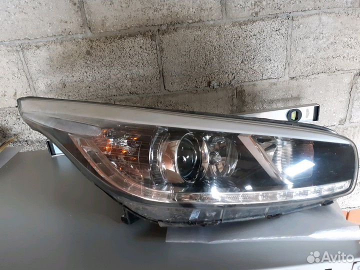 Фара правая на Кия Сидд