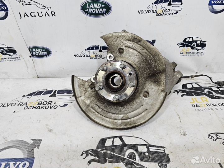 Кулак поворотный задний Range Rover Velar L560