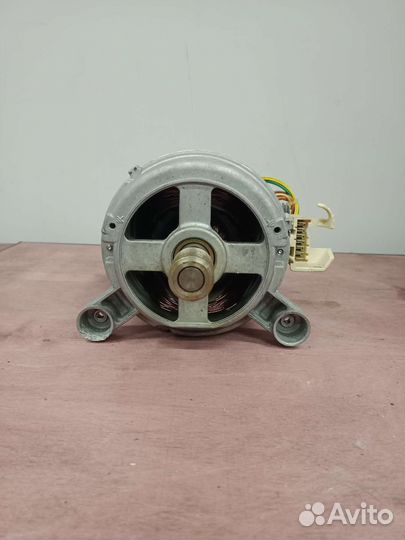 Двигатель стиральной машины Electrolux