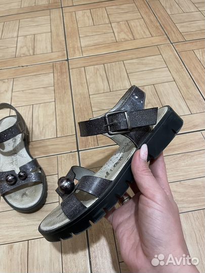 Босоножки для девочки