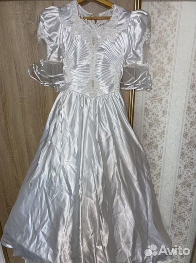 Платье свадебное