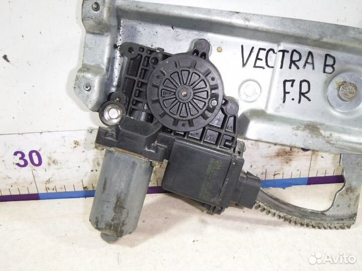 Стеклоподъемник передний правый Opel Vectra B