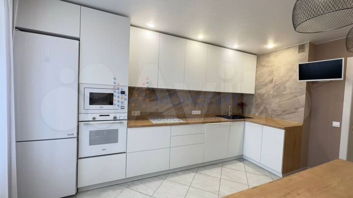 3-к. квартира, 83 м², 14/16 эт.