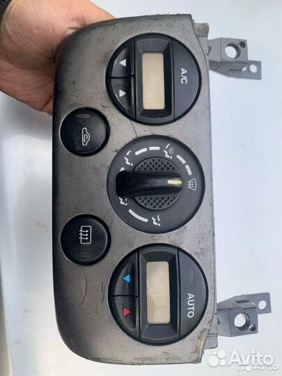 Блок управления печки/климат-контроля Nissan