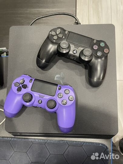 Ps4 slim 1tb 2 джойстика