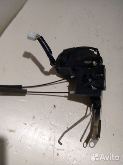 Замок передней левой двери Mazda Cx-7